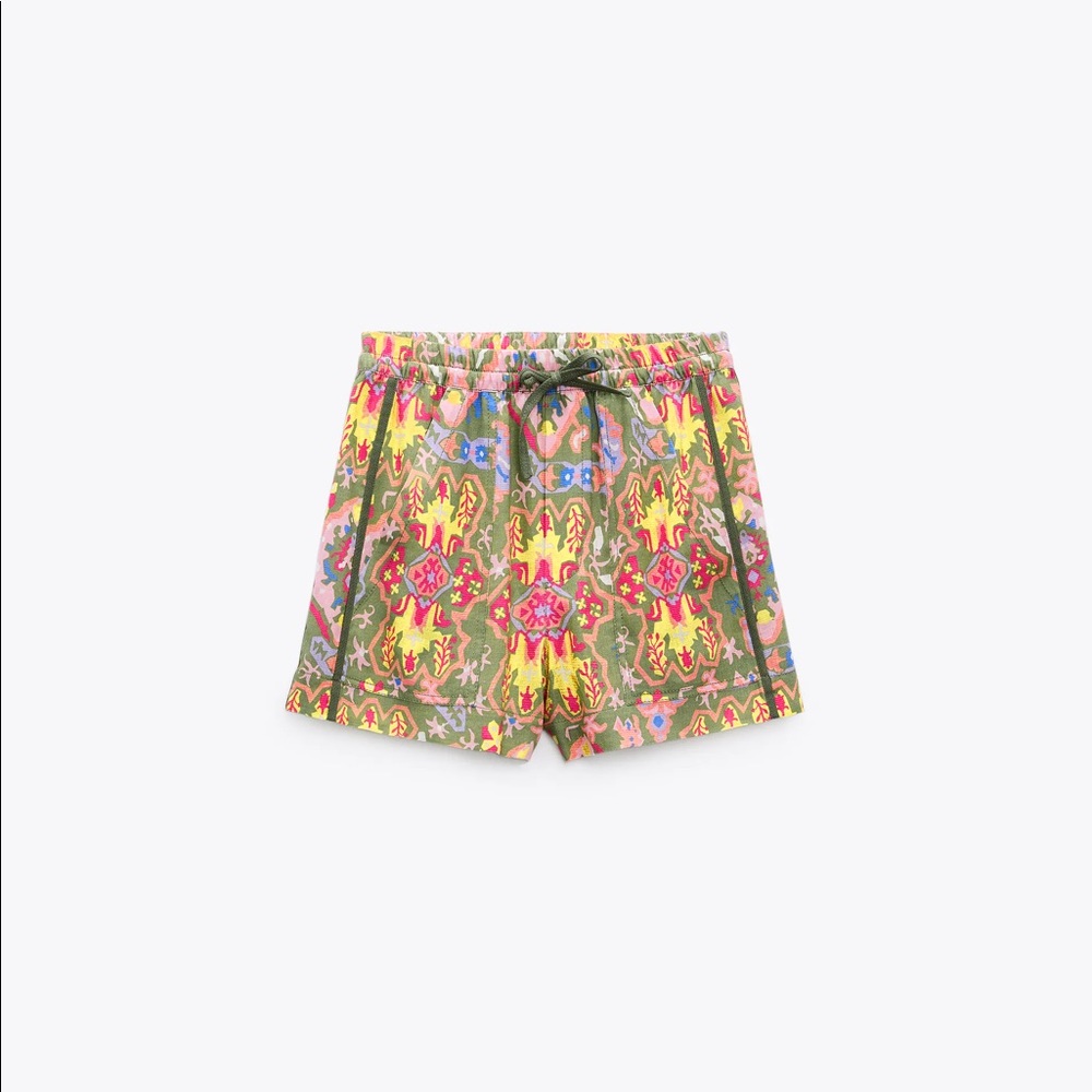Paisley printed shorts from Zara